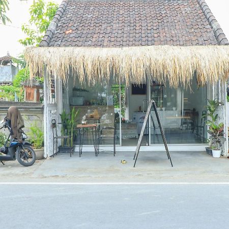 The Wina Echo Beach Guest House Canggu  Exterior photo